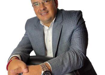 Administrador del terminal de transporte de Pasto, Carlos Fernando Dorado Goyes, es El Personaje 10.