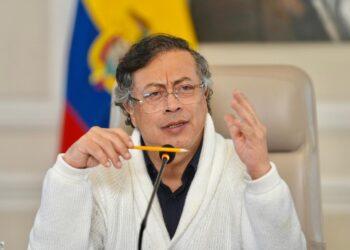 Petro arremete contra economistas y salpica a la Universidad Nacional en nueva ofensiva contra el Banco de la República