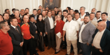 Abelardo saca a los delegados de Petro de las cámaras de comercio de Pasto, Ipiales y Tumaco: ¿eran los tenderos que el expresidente prometió nombrar?