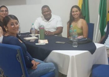 Fundación Compaz hizo conejo a colectivo literario-cultural “Marea literaria del Pacífico”
